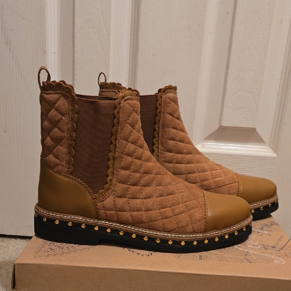 Free People Atlas Chelsea Boot - Picture 2 of 7